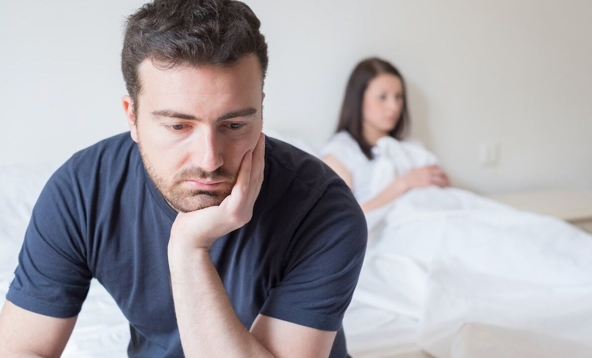 e Mann mat enger schlechter Potenz wéi Erhéijung